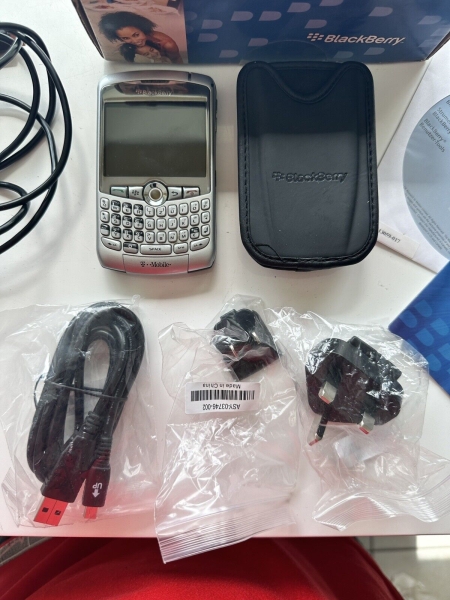 BlackBerry  Curve 8300 – Silber (T-Mobile) Smartphone