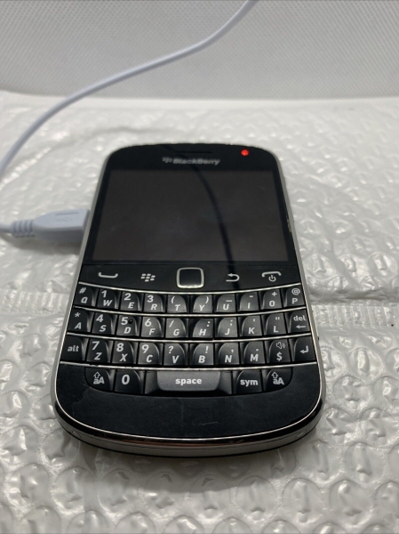 BlackBerry Bold 9900 Smartphone – not turning on, As Is