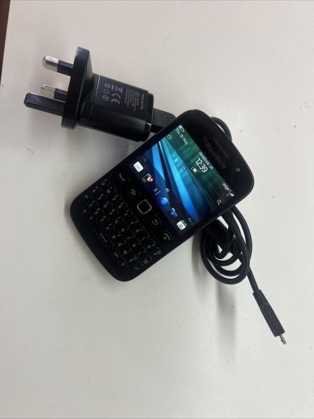 BlackBerry 9720 Smartphone – Schwarz