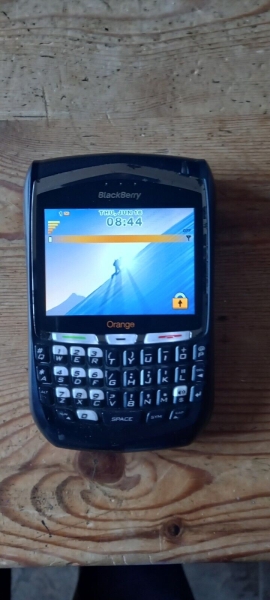 BlackBerry 8700 – schwarz (entsperrt) Smartphone – voll funktionsfähig