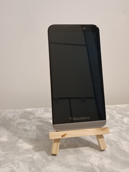 BlackBerry  Z30 – 16GB – Schwarz (Ohne Simlock) Smartphone