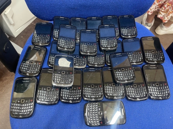 BlackBerry 8520 Curve Smartphones *RESTPOSTEN *26