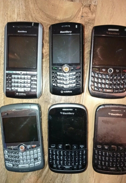 6 x Blackberry Smartphone Job Set