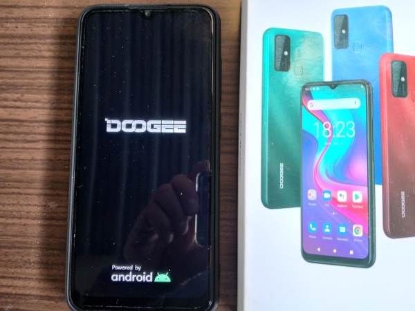 Neuwertiges Android 11 SMARTPHONE DOOGEE X96 PRO 4/64GB +Holster + 128GB Sp.Kart