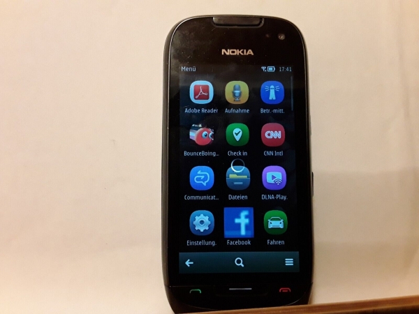 Handy Nokia  701 schwarz  (ohne Simlock) Smartphone