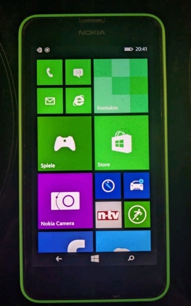 Nokia  Lumia 630 – 8GB – Grün (Ohne Simlock) Smartphone