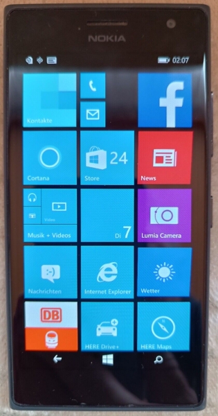 Nokia  Lumia 735 – 8GB (Ohne Simlock) 1 GB RAM Smartphone in gutem Zustand