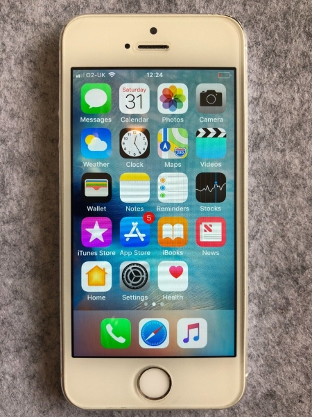 Apple iPhone 5s – 16 GB – silber (entsperrt)