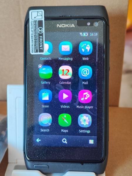 Ex Shop Display NOKIA N8-00 16GB ENTSPERRT – 12MP KAMERA – 3G – WIFI NEU @