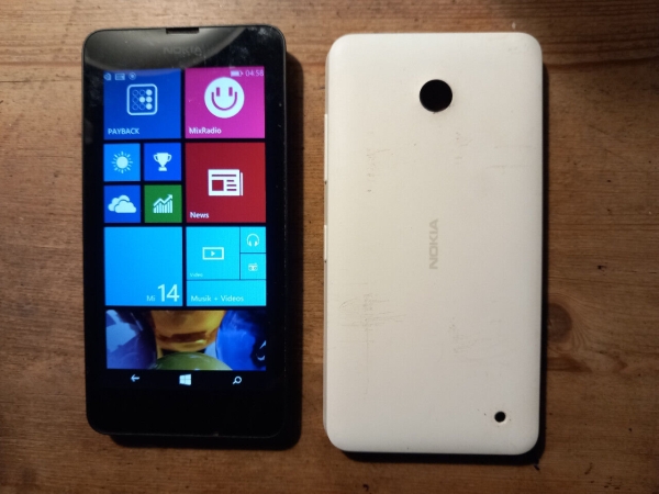 Nokia Lumia 630  Smartphone 4,5 Zoll Touch-Display Weiss