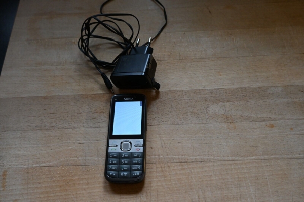 Nokia  C5-00 – Warm Gray (Ohne Simlock) Smartphone (002V9J2)