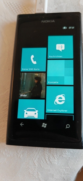 Nokia  Lumia 800 – 16GB – Black (Ohne Simlock) Smartphone