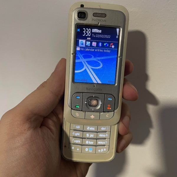 Nokia 6110 Navigator – Cream White Smartphone