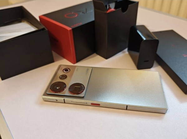 Smartphone kaum benutzt! ZTE Nubia Z50 Ultra 256GB OVP/Zubehör