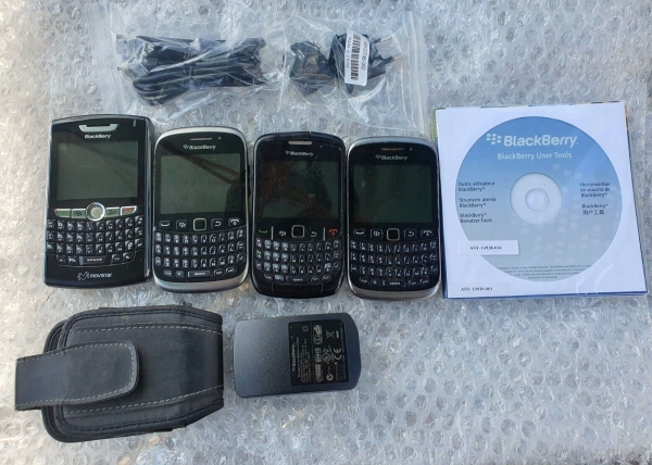 BLACKBERRY SMARTPHONE 880 X1 8520 X3 RESTPOSTEN SET