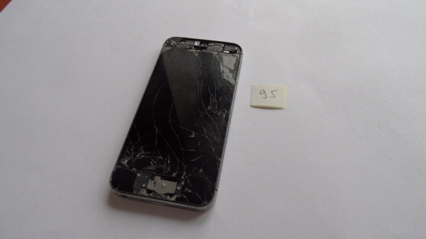 Apple iPhone 5s – 16GB – Spacegrau Smartphone als Ersatzteil oder Reparatur 95