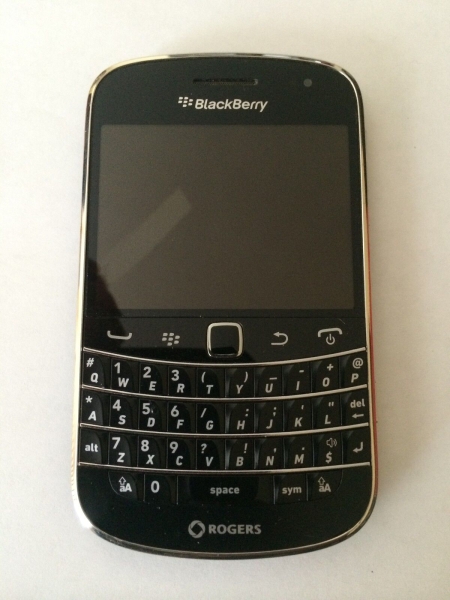 BlackBerry Bold 9900 – 8GB – Black (Rogers Wireless) Smartphone – Last One Left!