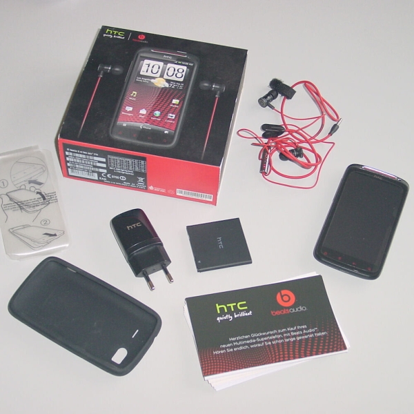 HTC  Sensation XE Beats schwarz (o. Simlock) Smartphone Handy Mobiltelefon gebr.