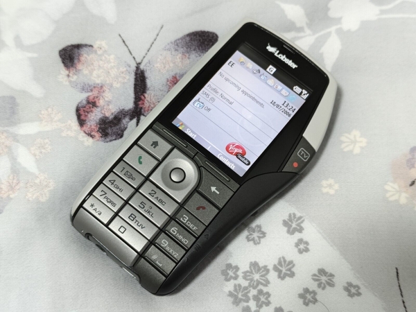 Lobster 700TV aka HTC Monet (entsperrt) DAB Windows Mobile Smartphone