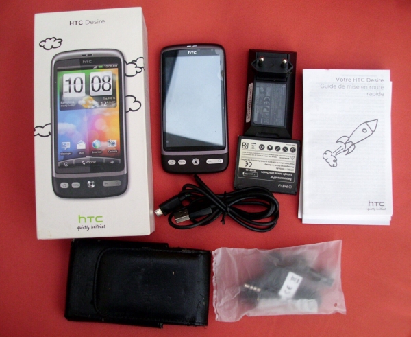 HTC Desire A8181 Smartphone 5MP (ohne Simlock) schwarz/silber ,komplett,wie neu