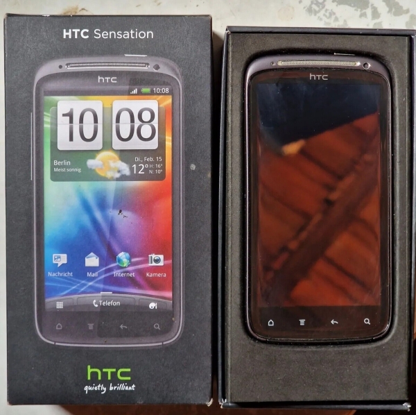 HTC Sensation E – Schwarz  (Ohne-Simlock) Smartphone – 1GB in OVP