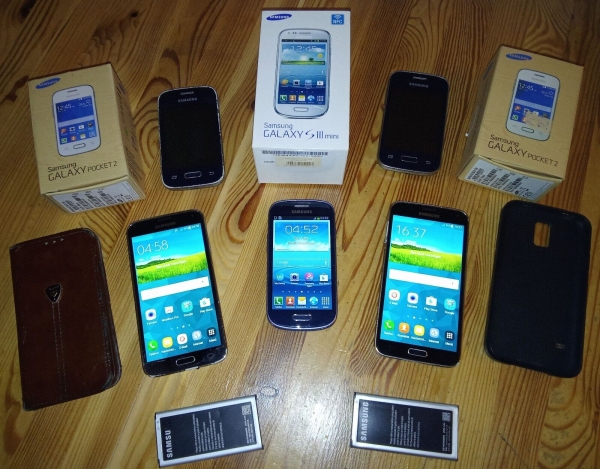 Samsung Galaxy  Smartphone Paket 5 Stück- 2x S5 und 1x S3 Mini und 2x Pocket 2