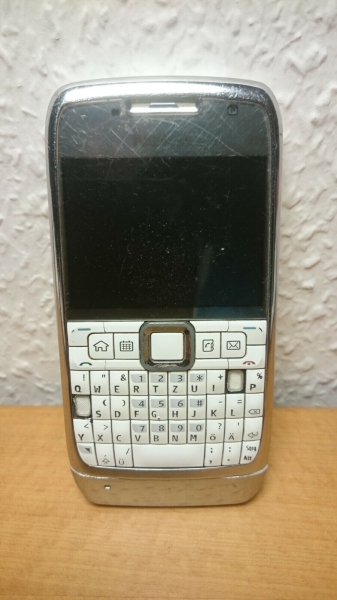 Nokia E71 ohne Simlock Handy Smartphone ungeprüft, defekt