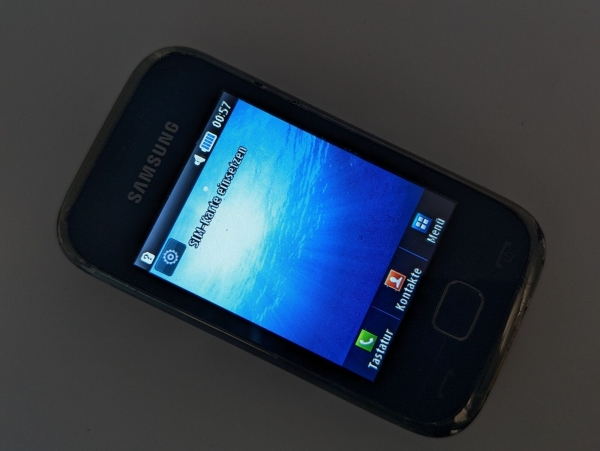 Samsung Champ Deluxe Silber 30MB Android Smartphone GT-C3310