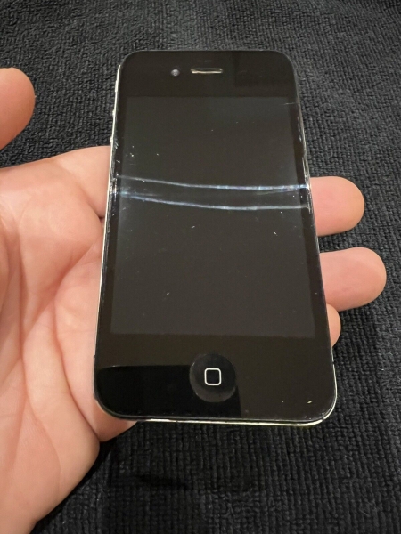 Apple iPhone 4 – 16GB – schwarz Smartphone Handy vollständig getestet A1332