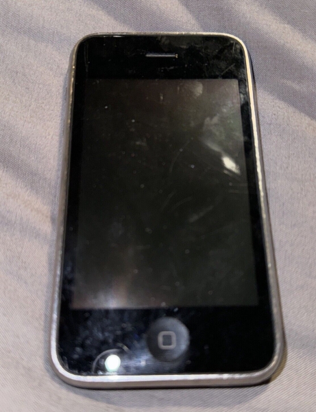 Apple iPhone 3GS 8GB schwarz A1303 Smartphone iOS 4.3.5