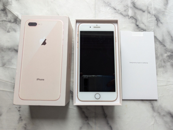 Apple iPhone 8 Plus 256GB Smartphone O2 Gold mit Box und Stecker