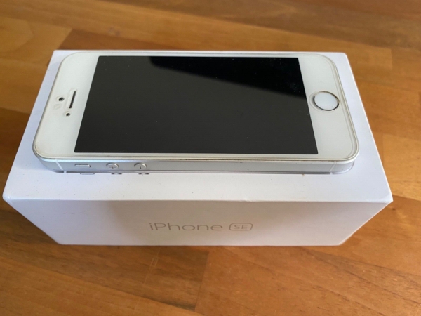 Apple iPhone 5s – 32GB – Silber (Ohne Simlock) A1457 (GSM) in OVP