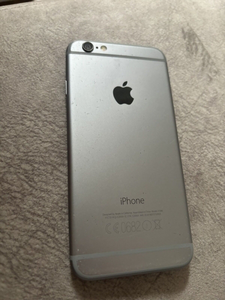 Apple iPhone 6 – 16GB – Space Grau (O2) A1586 (CDMA + GSM)