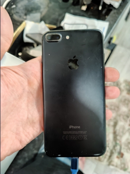 Apple iPhone 8 Plus – 64 GB – Spacegrau (entsperrt) A1897 (GSM)