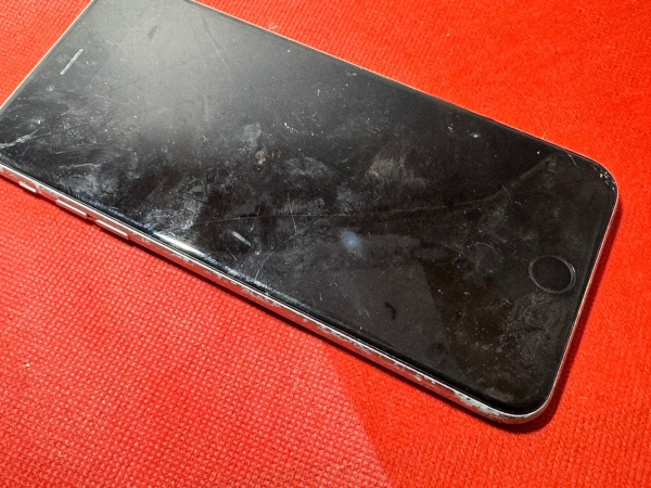 Apple iPhone 6s Plus Smartphoneschaden defekt zur Reparatur