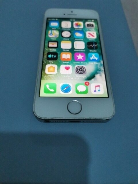 Apple iPhone 5s – 16 GB – silber (Vodafone) A1457 (GSM)