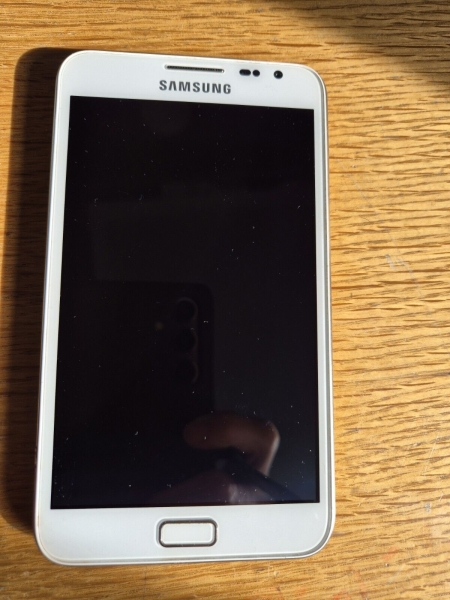 Samsung Galaxy Note GT-N7000 weiß