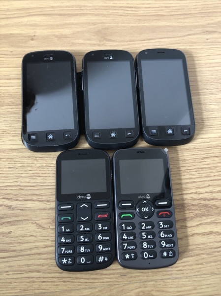 3 Doro Liberto 810 Touch Handy – 2 Doro 1360 (für Ersatzteile)