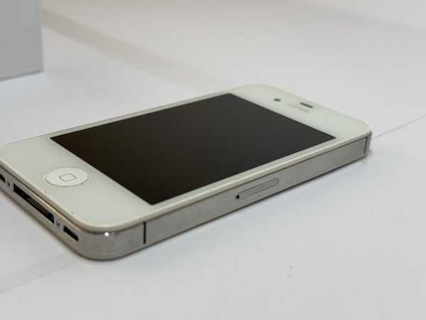 Apple iPhone 4s – 16 GB – weiß (entsperrt) A1387 (CDMA + GSM)