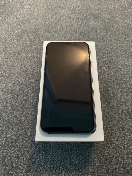 Apple iPhone X – 256 GB – Spacegrau (entsperrt) A1901 (GSM)