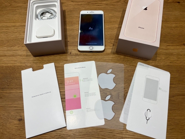 Apple iPhone 8 Plus – 64GB – Gold – Entsperrt A1897 Top Zustand – Originalverpackt