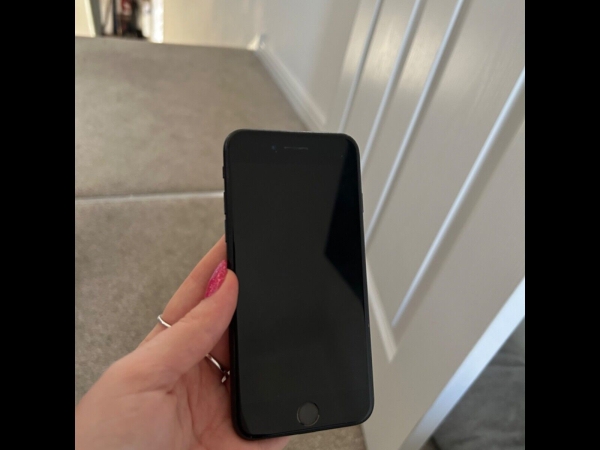 Apple iPhone 7 – 32GB – Schwarz