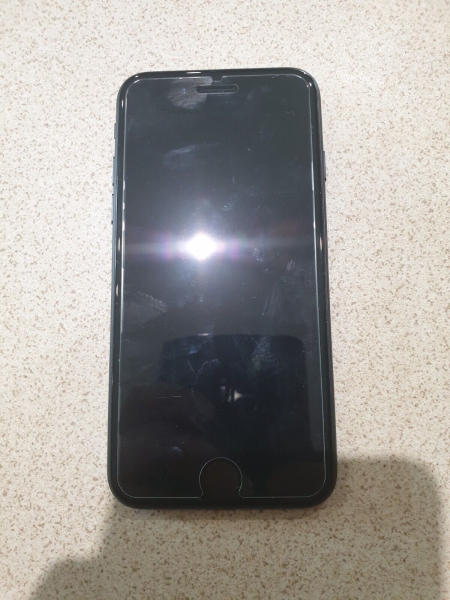 NEU Apple iPhone 7 – 128GB – Schwarz (Fabrik entsperrt) A1778