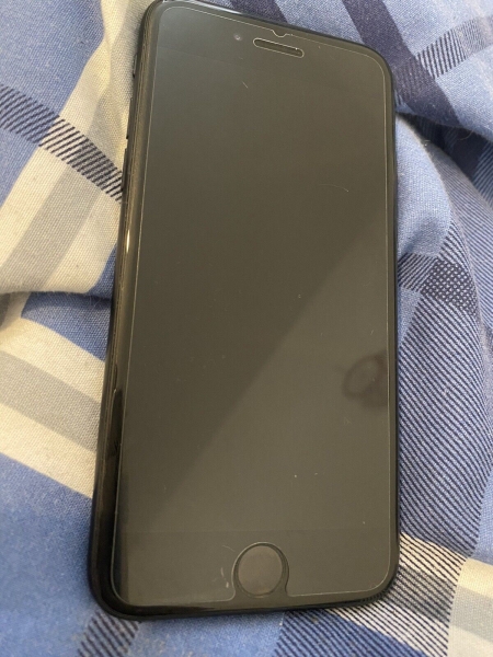 Apple iPhone 7 – 32 GB – Schwarz (entsperrt) A1778 (GSM)