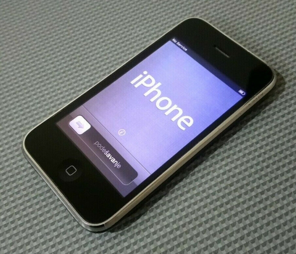 Apple iPhone 3GS – 8GB – Schwarz – Vodafone – A1303