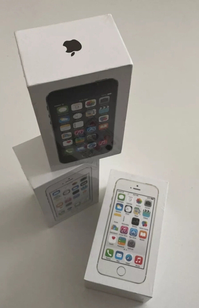 Neu versiegelt 3 x Apple iPhone 5S – UK Modell – GOLD – SILBER & SPACEGRAU – selten