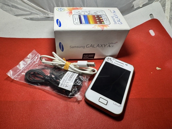 Samsung Galaxy Ace S5830i weiß La Fleur (entsperrt) Smartphone Originalverpackt