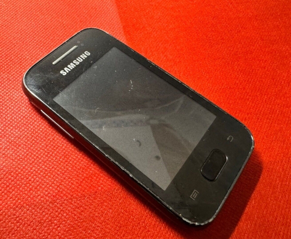 Samsung Galaxy Young GT-S5363 (entsperrt) Smartphone