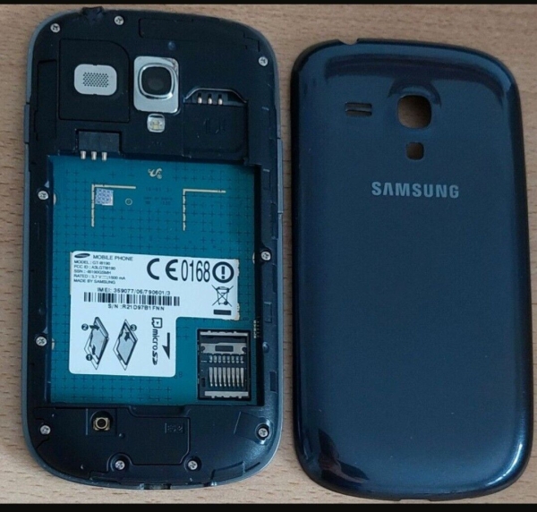 Samsung Galaxy S III mini GT-I8190 – 8GB – Blau (Ohne Simlock) Smartphone