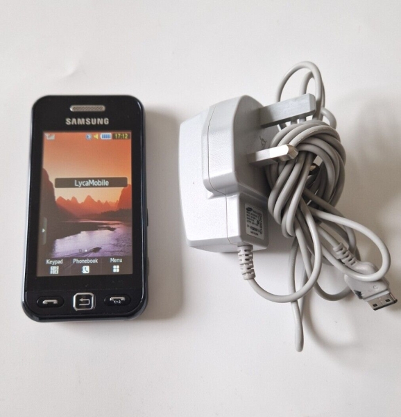 Samsung Tocco Lite GT-S5230 bunt (entsperrt) Smartphone mit Wandstecker